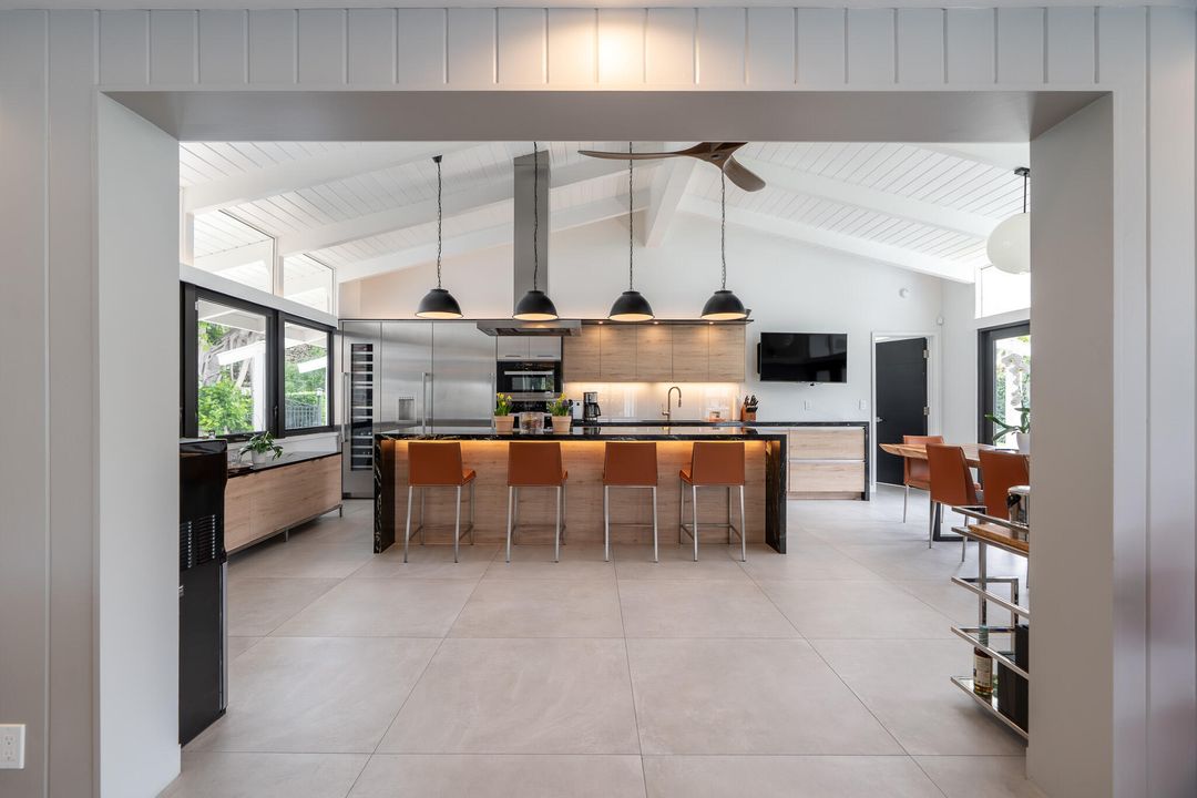 For Sale: $4,995,000 (5 beds, 5 baths, 3355 Square Feet)