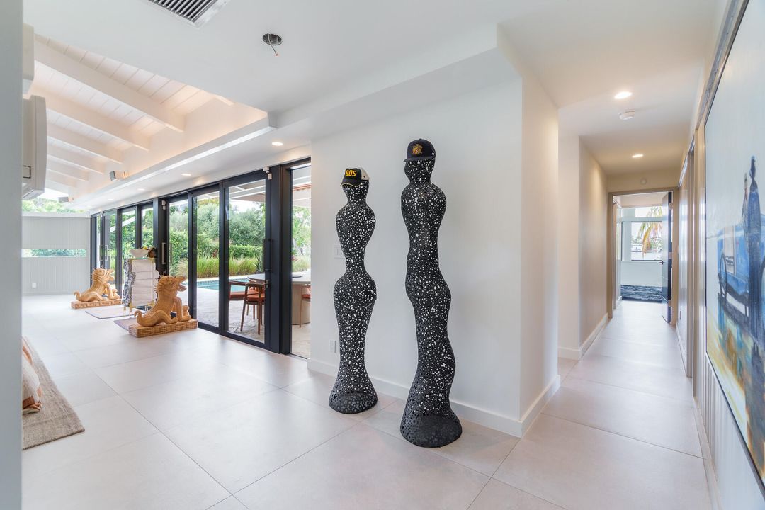 For Sale: $4,995,000 (5 beds, 5 baths, 3355 Square Feet)