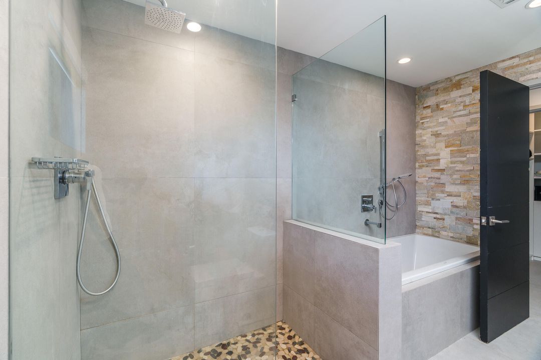 For Sale: $4,995,000 (5 beds, 5 baths, 3355 Square Feet)