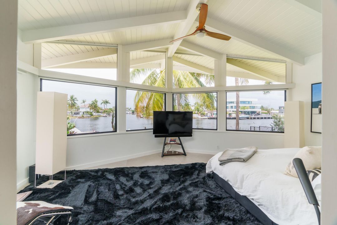 For Sale: $4,995,000 (5 beds, 5 baths, 3355 Square Feet)