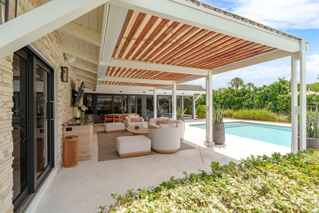 For Sale: $4,995,000 (5 beds, 5 baths, 3355 Square Feet)