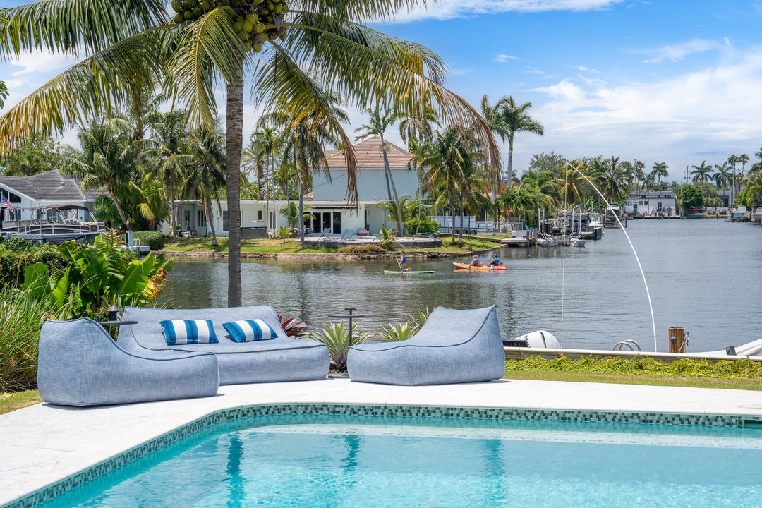 For Sale: $4,995,000 (5 beds, 5 baths, 3355 Square Feet)