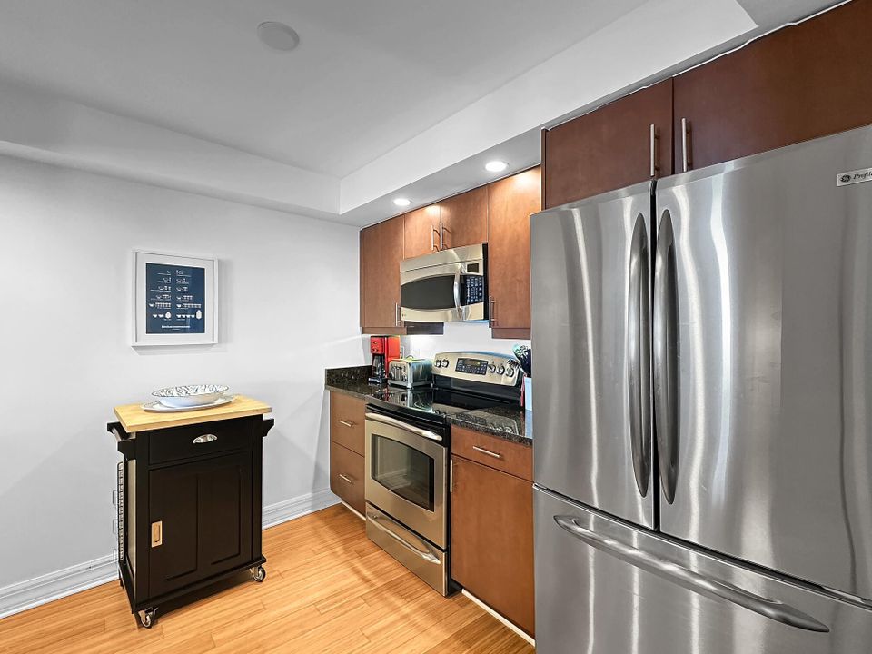 Active With Contract: $8,500 (2 beds, 2 baths, 1445 Square Feet)
