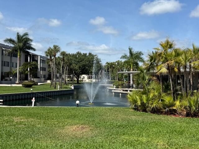 Active With Contract: $259,500 (2 beds, 2 baths, 1537 Square Feet)