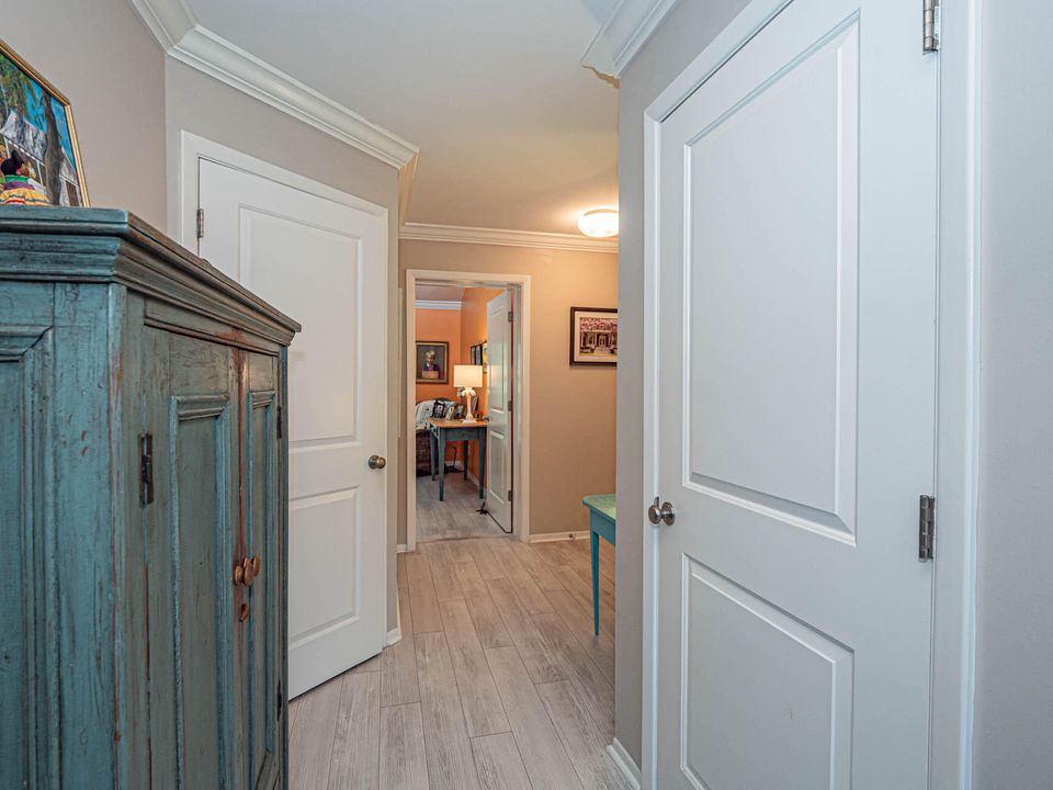 В аренду: $5,900 (2 спален, 2 ванн, 1200 Квадратных фут)