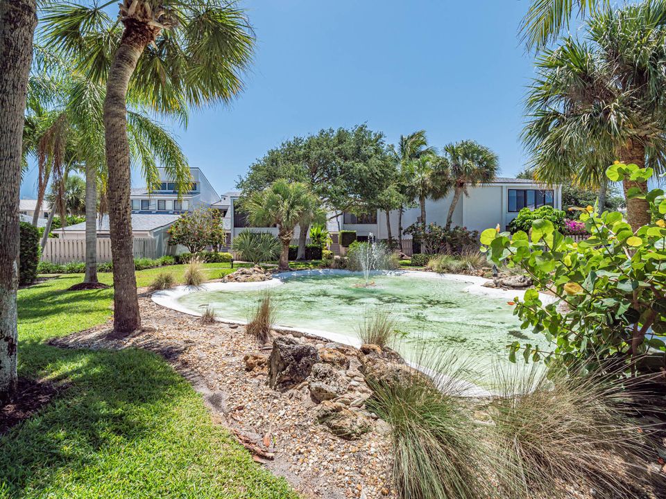 В аренду: $5,900 (2 спален, 2 ванн, 1200 Квадратных фут)