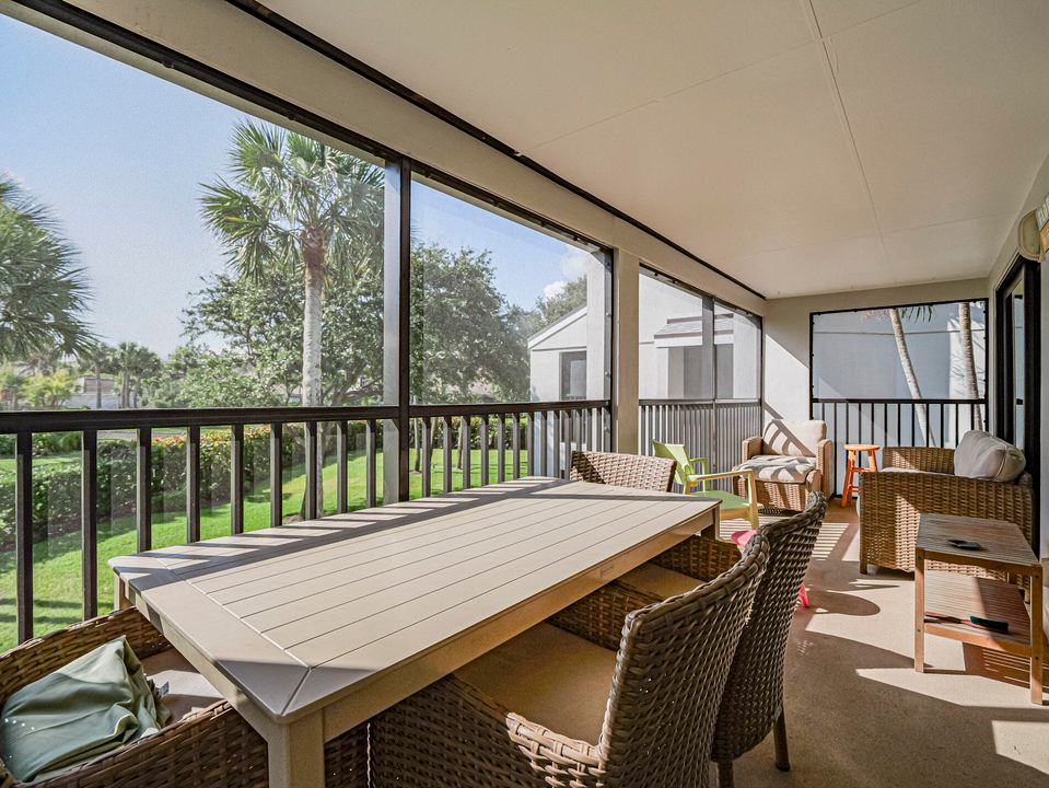 В аренду: $5,900 (2 спален, 2 ванн, 1200 Квадратных фут)