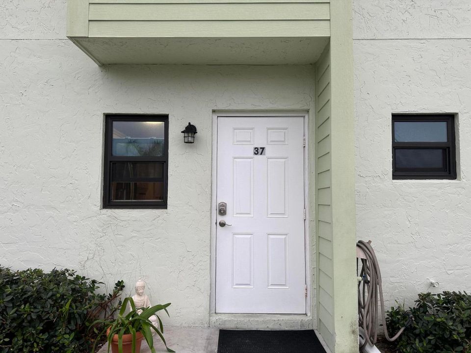 En Renta: $2,500 (2 camas, 1 baños, 1500 Pies cuadrados)