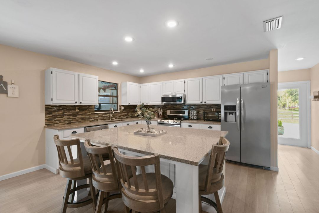 For Rent: $5,950 (4 beds, 2 baths, 2569 Square Feet)