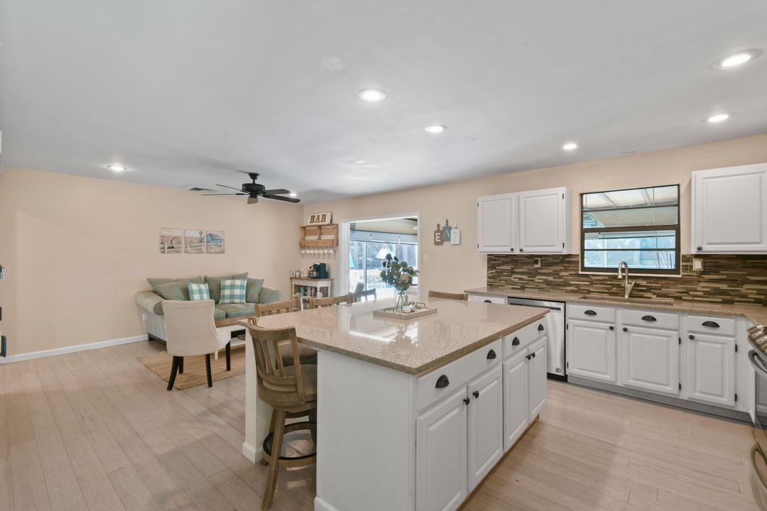 For Rent: $5,950 (4 beds, 2 baths, 2569 Square Feet)