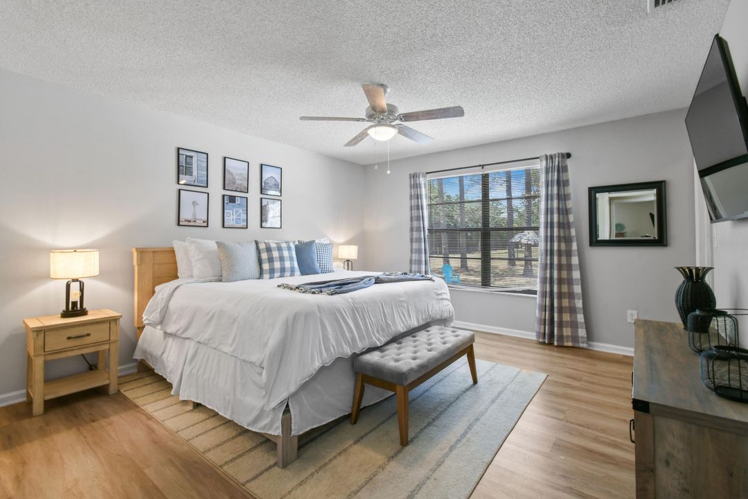 For Rent: $5,950 (4 beds, 2 baths, 2569 Square Feet)