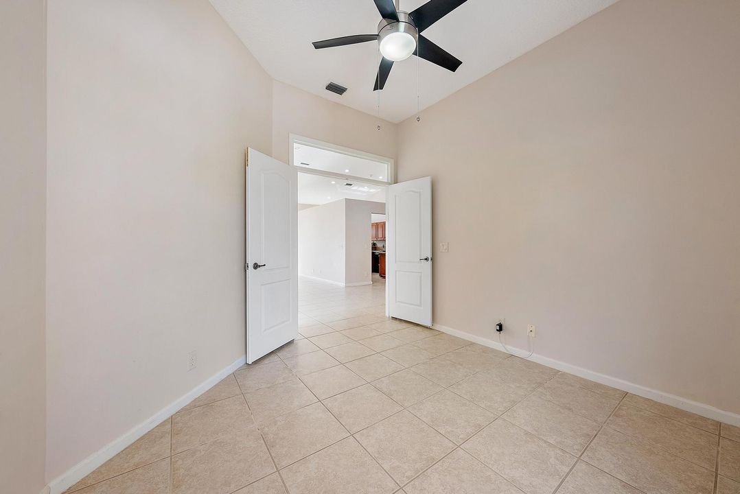 For Sale: $449,000 (4 beds, 4 baths, 2849 Square Feet)