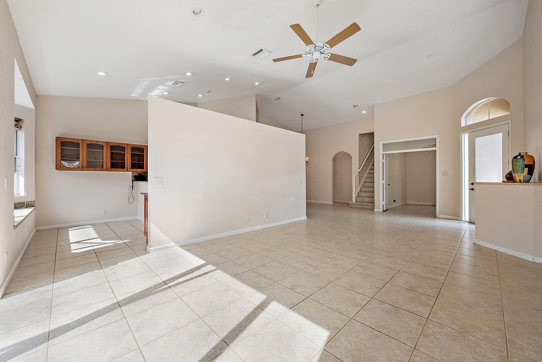 For Sale: $449,000 (4 beds, 4 baths, 2849 Square Feet)