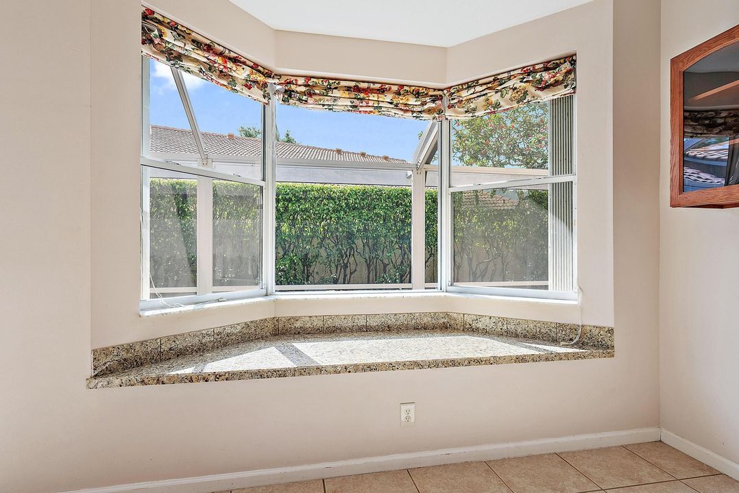 For Sale: $449,000 (4 beds, 4 baths, 2849 Square Feet)