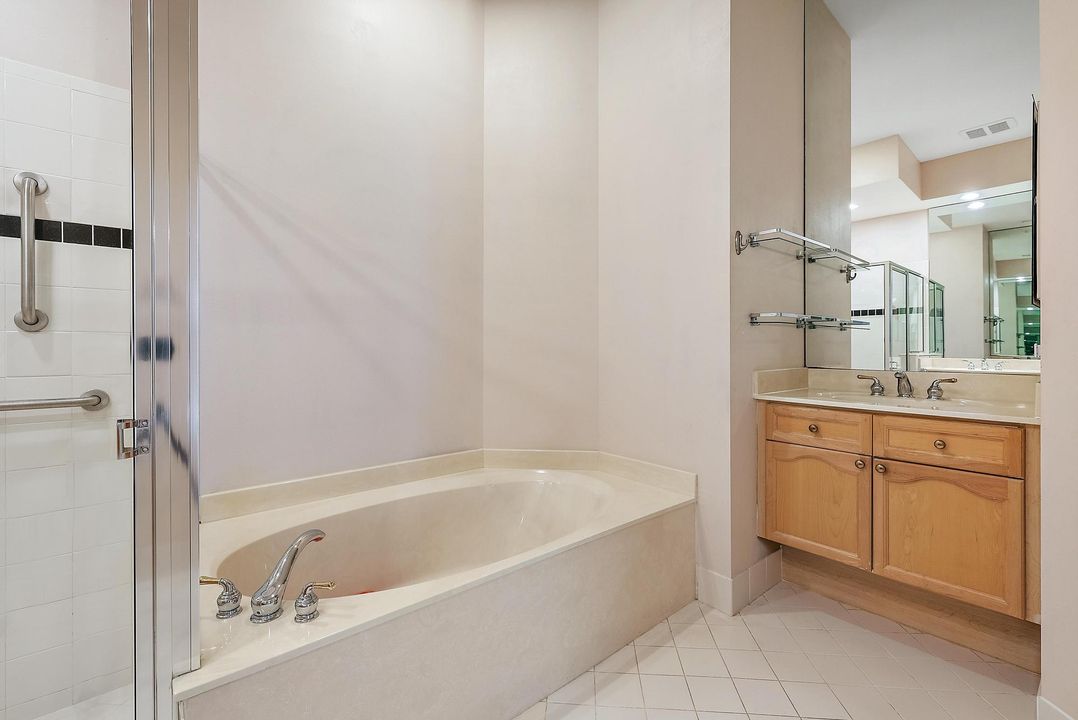 For Sale: $449,000 (4 beds, 4 baths, 2849 Square Feet)