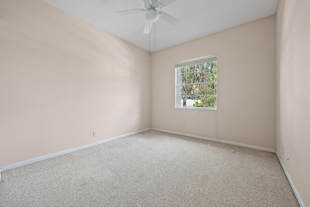 For Sale: $449,000 (4 beds, 4 baths, 2849 Square Feet)