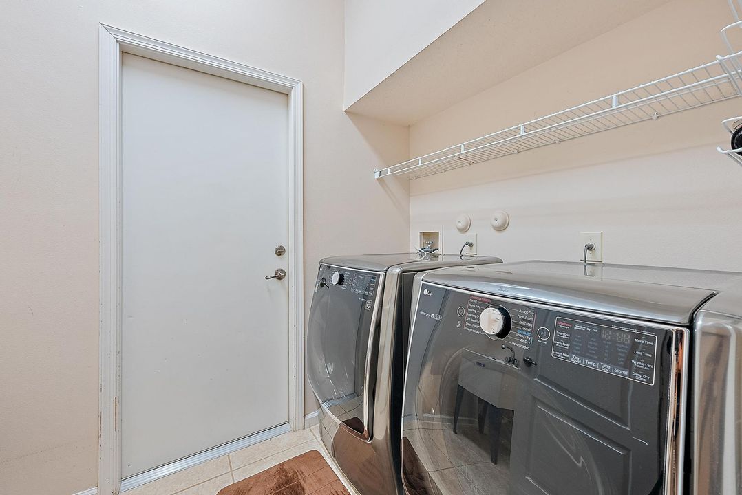 For Sale: $449,000 (4 beds, 4 baths, 2849 Square Feet)