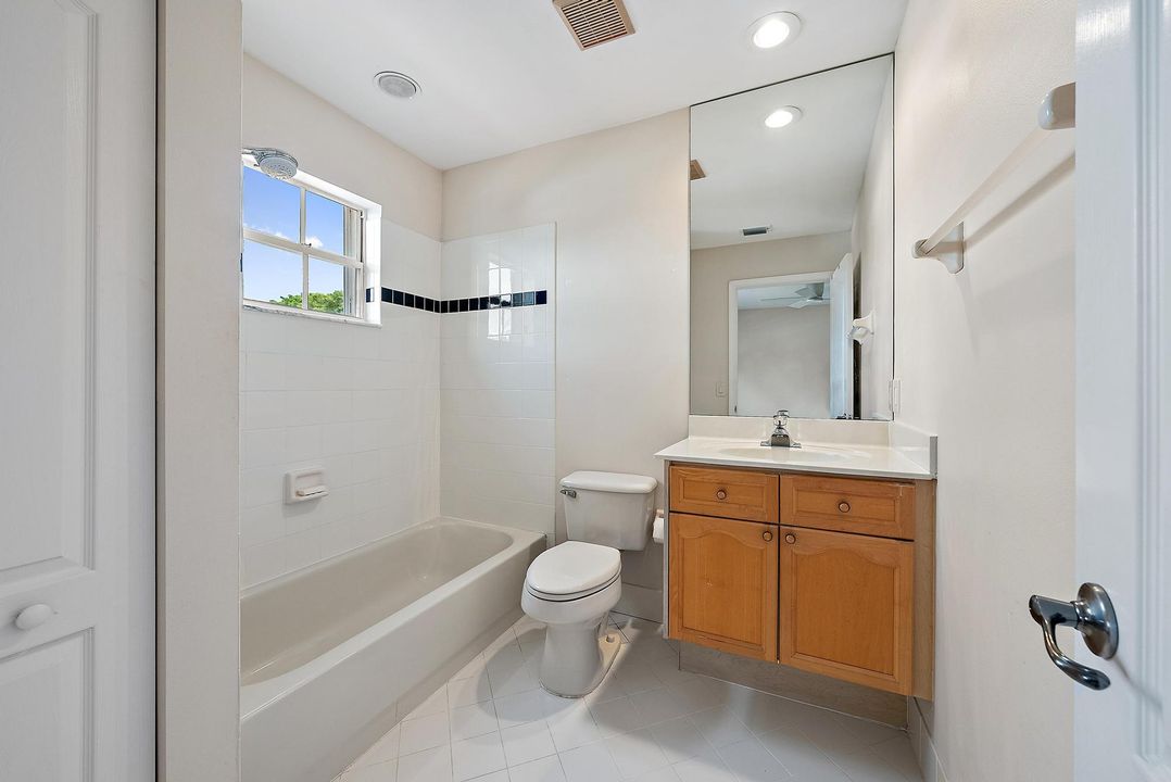 For Sale: $449,000 (4 beds, 4 baths, 2849 Square Feet)