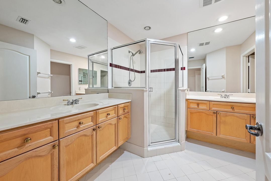 For Sale: $449,000 (4 beds, 4 baths, 2849 Square Feet)