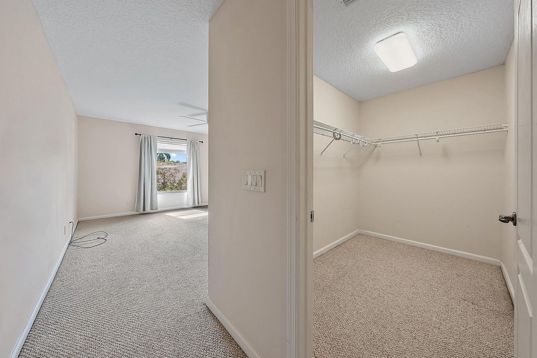 For Sale: $449,000 (4 beds, 4 baths, 2849 Square Feet)