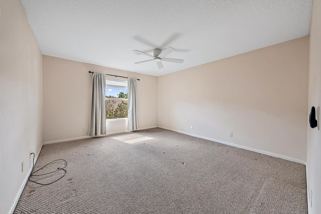 For Sale: $449,000 (4 beds, 4 baths, 2849 Square Feet)