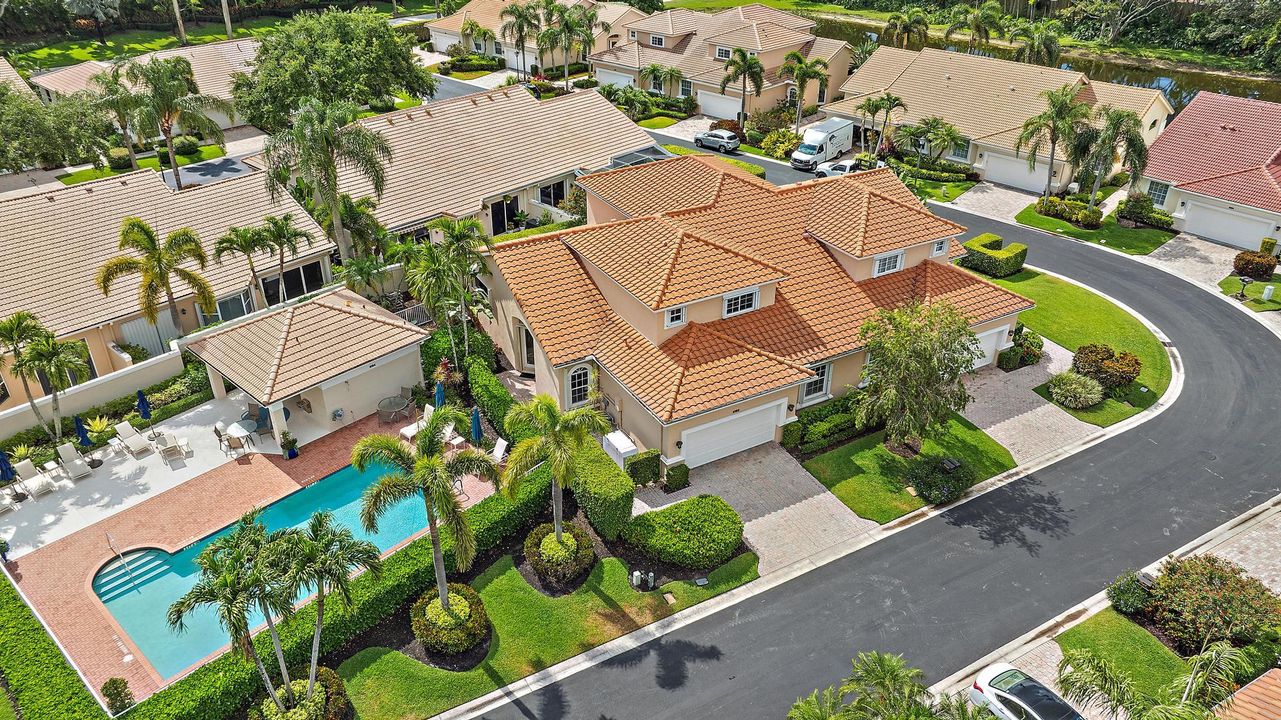 For Sale: $449,000 (4 beds, 4 baths, 2849 Square Feet)