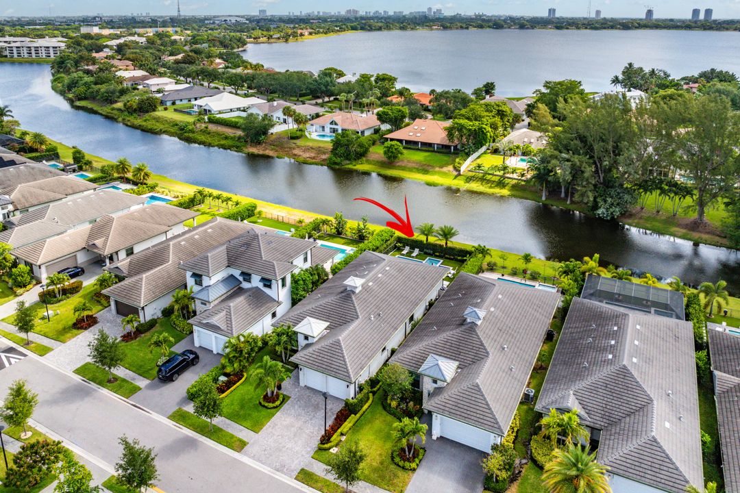 Activo con contrato: $1,275,000 (3 camas, 3 baños, 2555 Pies cuadrados)