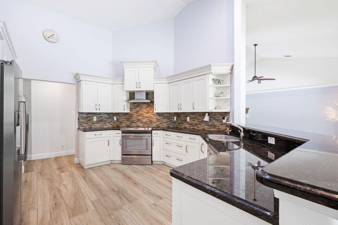 For Sale: $2,100,000 (4 beds, 2 baths, 3000 Square Feet)