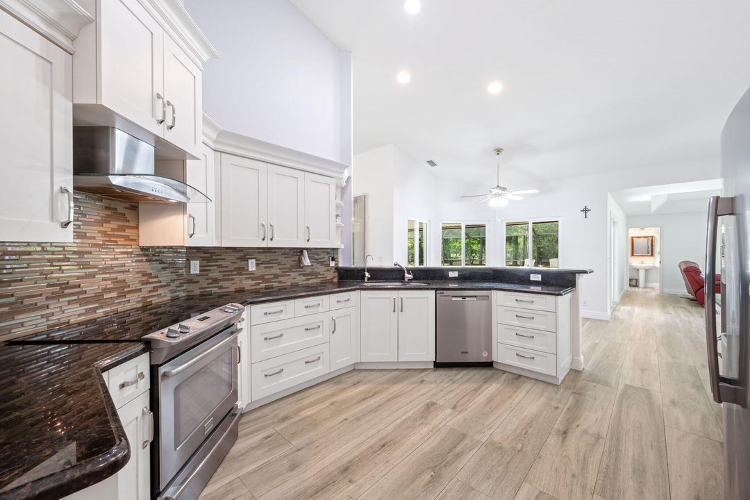 For Sale: $2,100,000 (4 beds, 2 baths, 3000 Square Feet)