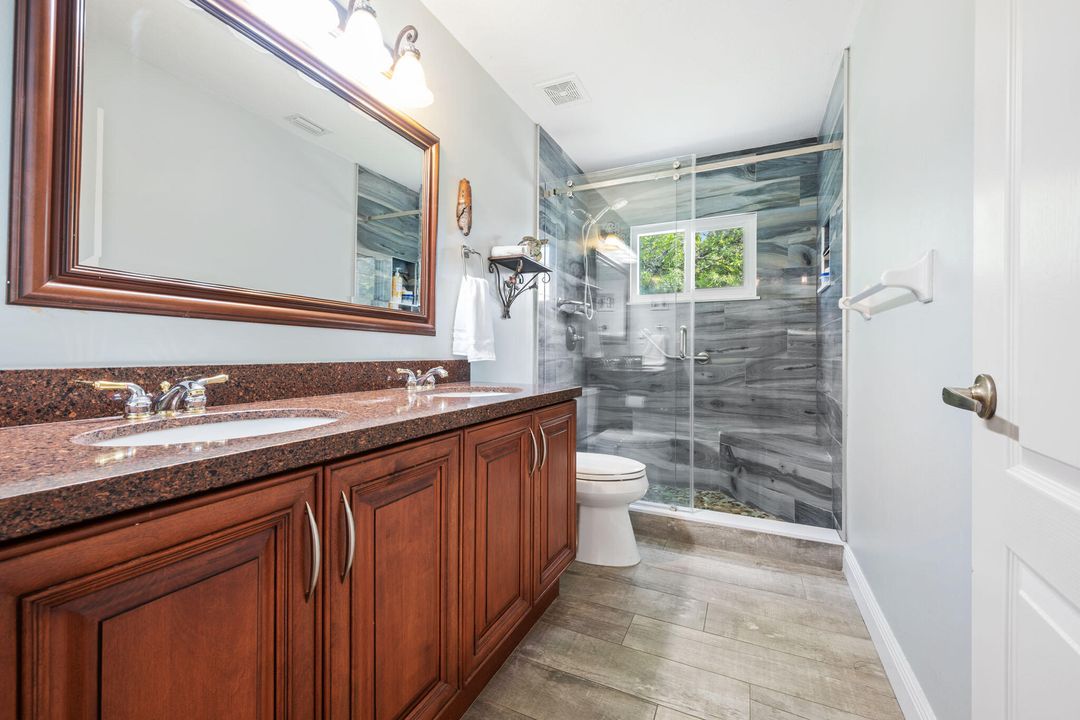 For Sale: $2,100,000 (4 beds, 2 baths, 3000 Square Feet)