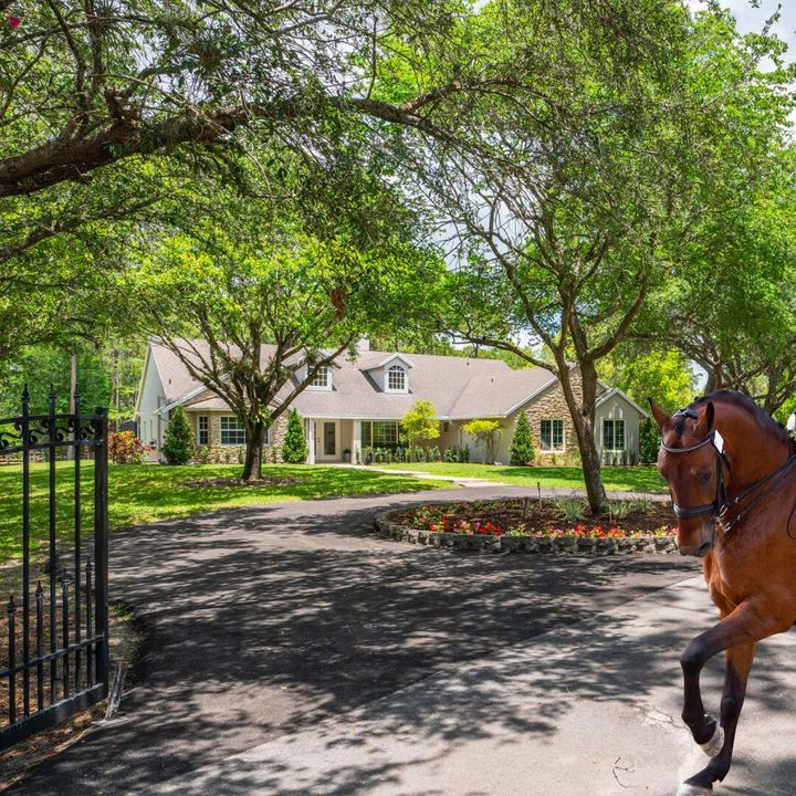 For Sale: $2,100,000 (4 beds, 2 baths, 3000 Square Feet)