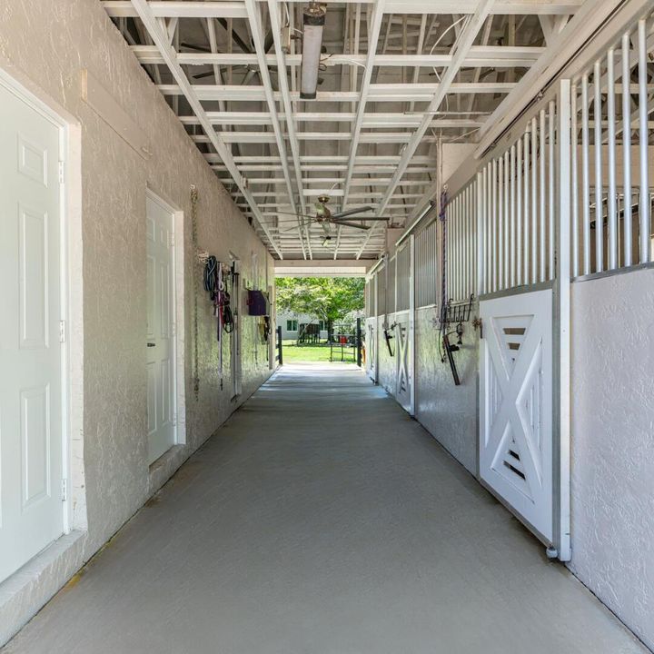 For Sale: $2,100,000 (4 beds, 2 baths, 3000 Square Feet)