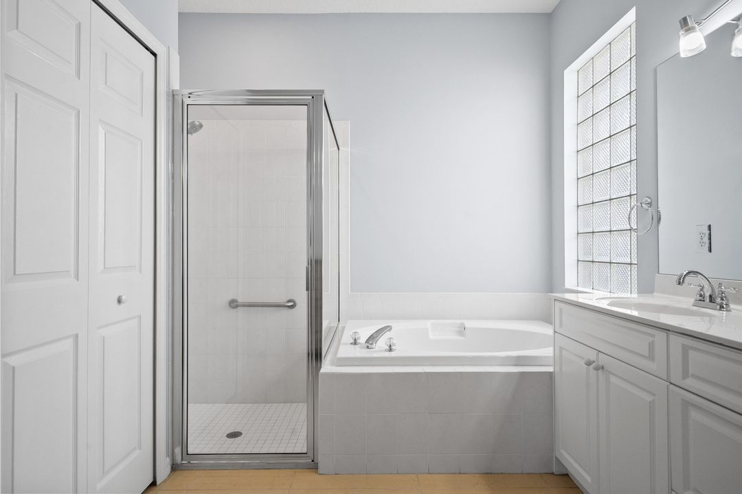 Под контрактом: $639,900 (3 спален, 2 ванн, 1812 Квадратных фут)