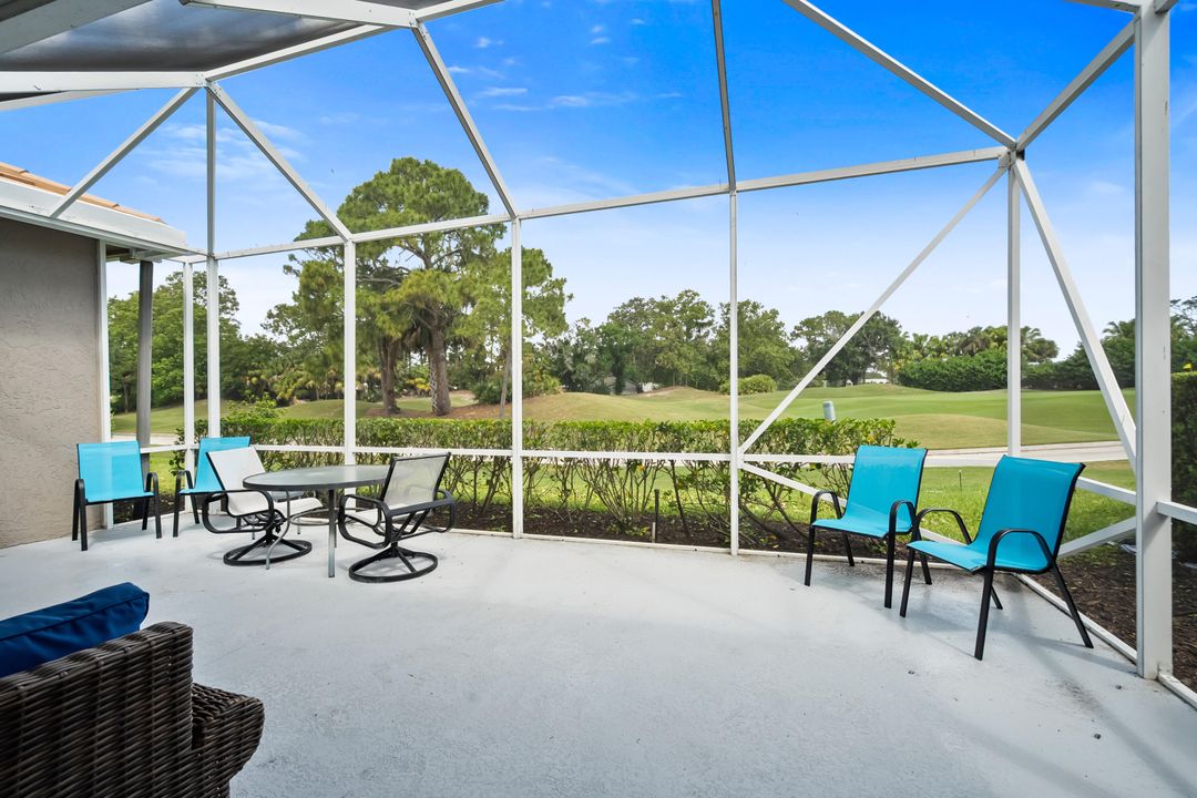 Под контрактом: $639,900 (3 спален, 2 ванн, 1812 Квадратных фут)