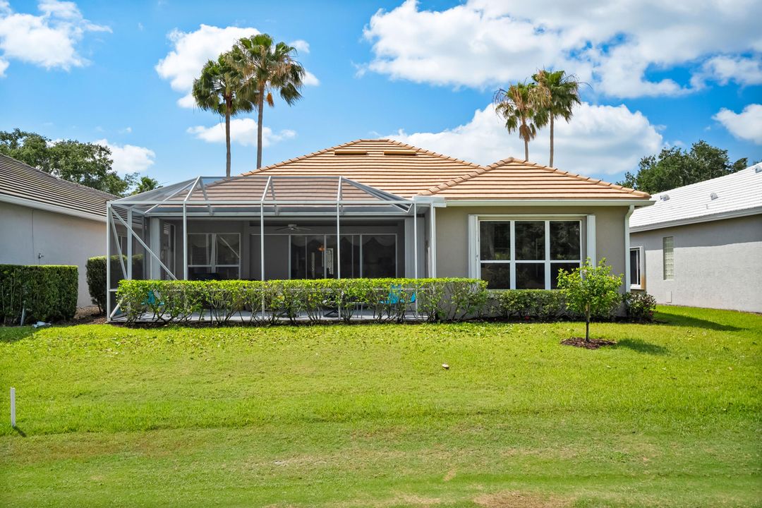 Под контрактом: $639,900 (3 спален, 2 ванн, 1812 Квадратных фут)