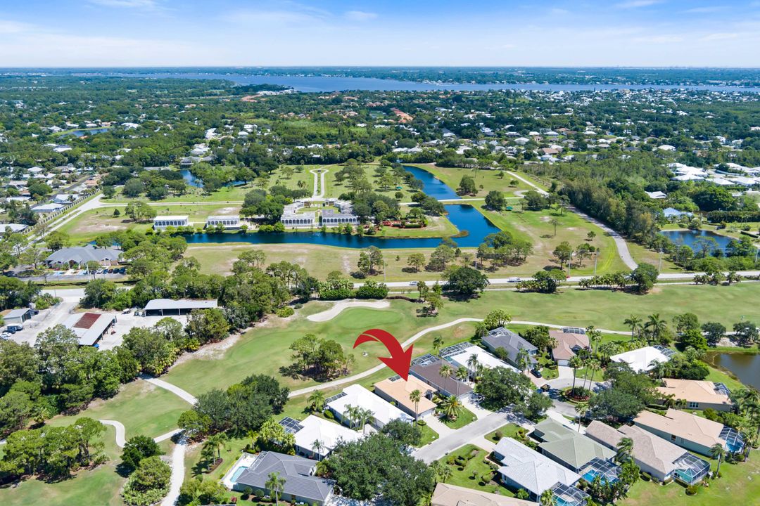 Под контрактом: $639,900 (3 спален, 2 ванн, 1812 Квадратных фут)