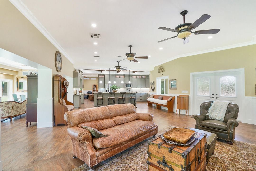 待售: $1,990,900 (4 贝兹, 3 浴室, 3800 平方英尺)