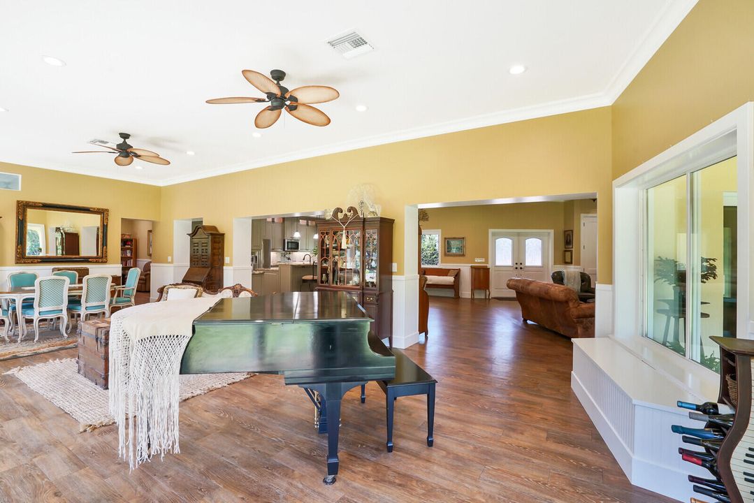 待售: $1,990,900 (4 贝兹, 3 浴室, 3800 平方英尺)