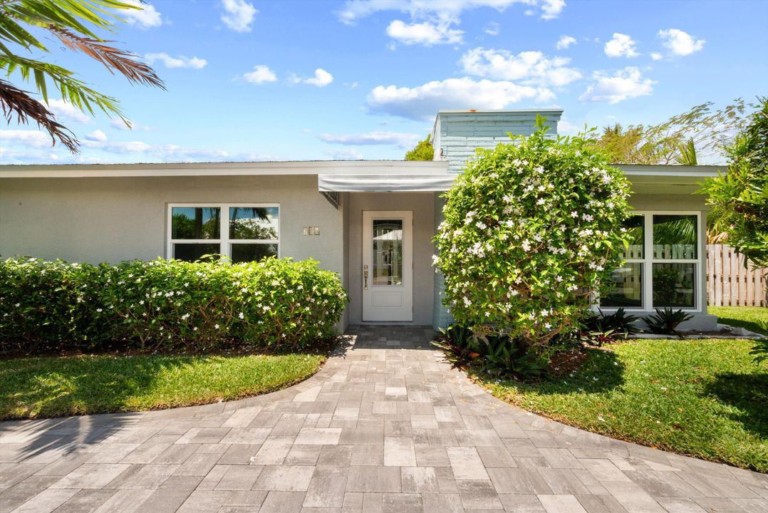 En Venta: $895,888 (3 camas, 2 baños, 1909 Pies cuadrados)