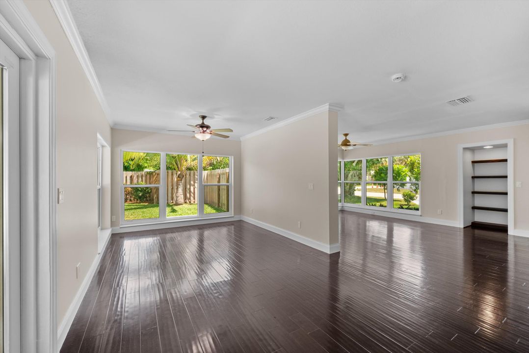 En Venta: $895,888 (3 camas, 2 baños, 1909 Pies cuadrados)