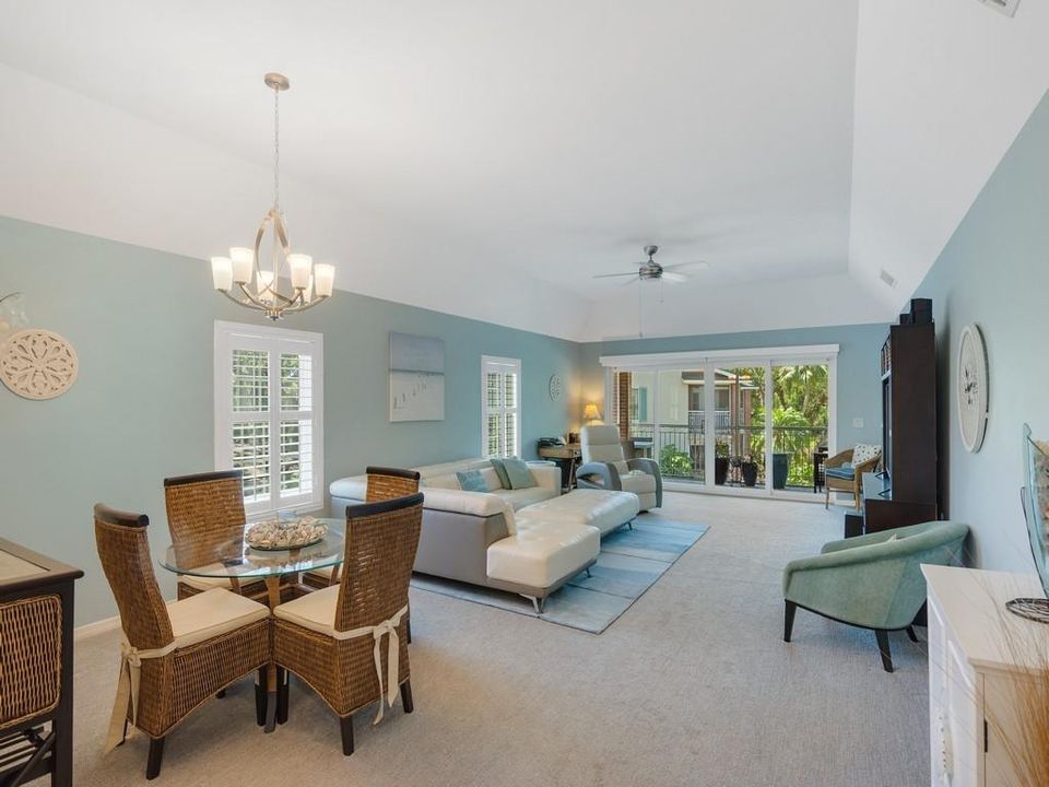 待售: $374,900 (2 贝兹, 2 浴室, 1640 平方英尺)