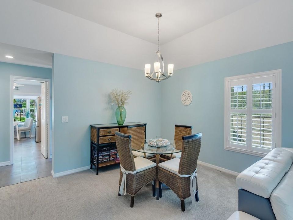 待售: $374,900 (2 贝兹, 2 浴室, 1640 平方英尺)