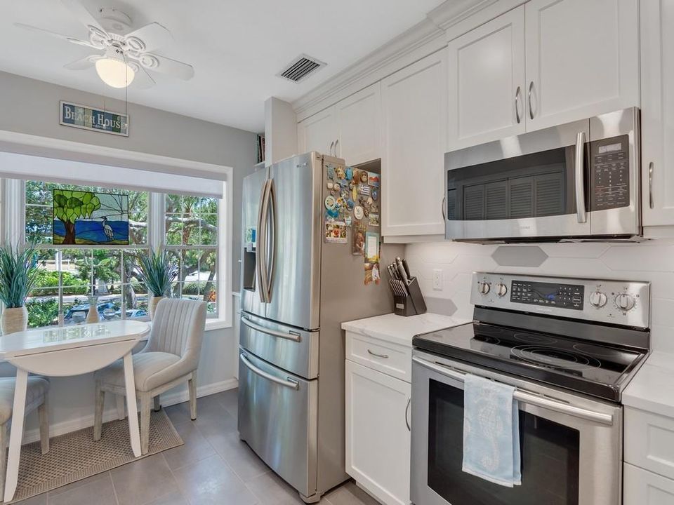 待售: $374,900 (2 贝兹, 2 浴室, 1640 平方英尺)