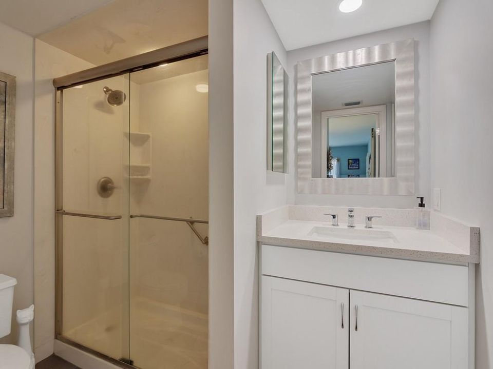 待售: $374,900 (2 贝兹, 2 浴室, 1640 平方英尺)