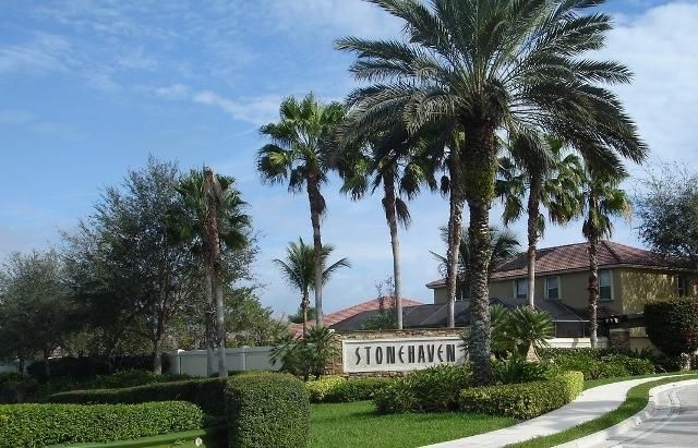 Vendido Recientemente: $715,000 (5 camas, 3 baños, 3075 Pies cuadrados)