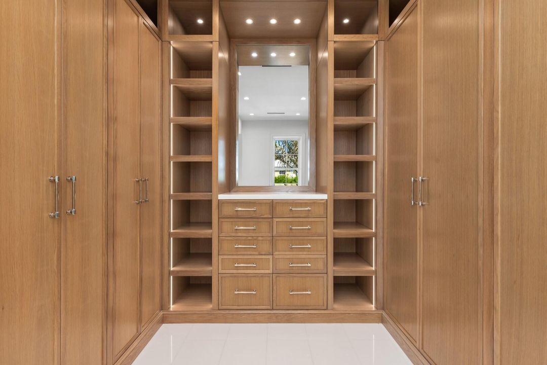 For Sale: $84,950,000 (8 beds, 12 baths, 14969 Square Feet)