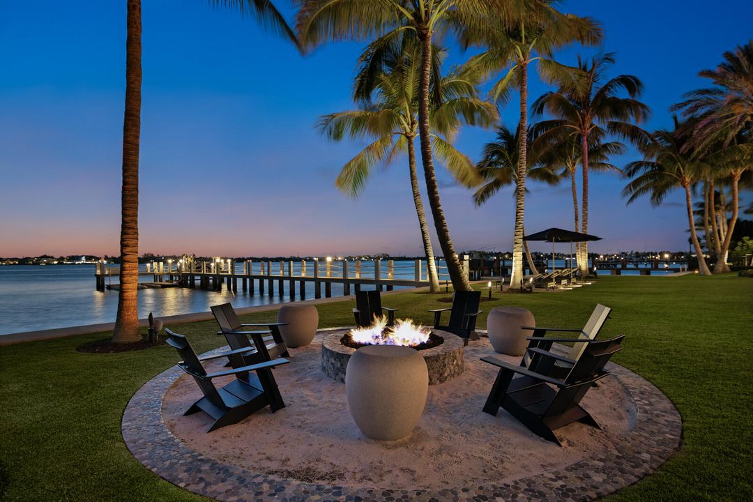 合同活跃: $84,888,000 (6 贝兹, 9 浴室, 16582 平方英尺)