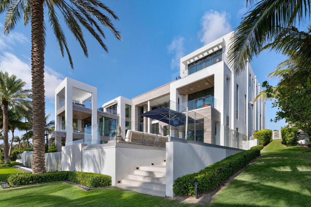 合同活跃: $84,888,000 (6 贝兹, 9 浴室, 16582 平方英尺)