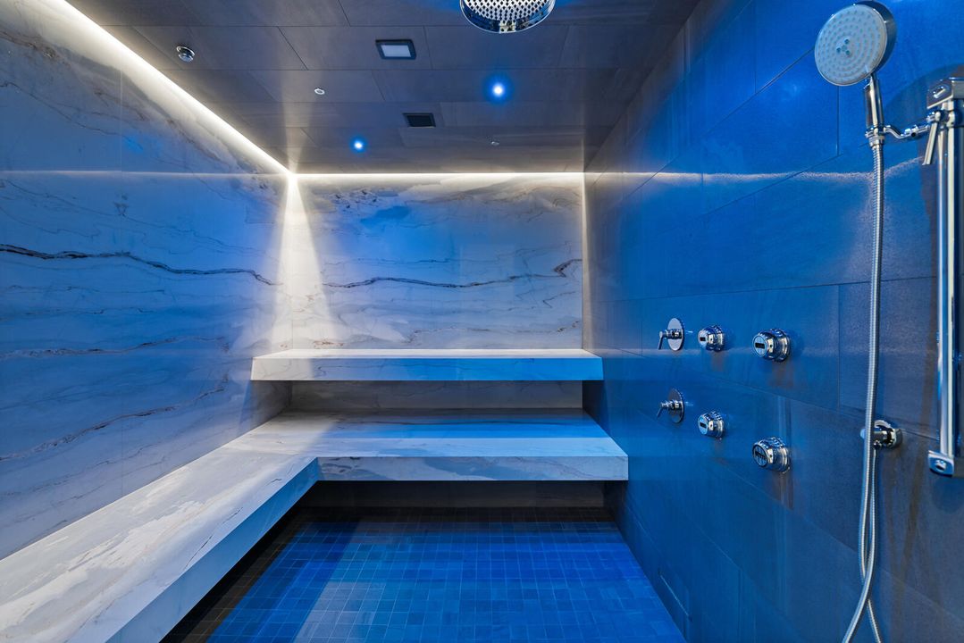 合同活跃: $84,888,000 (6 贝兹, 9 浴室, 16582 平方英尺)