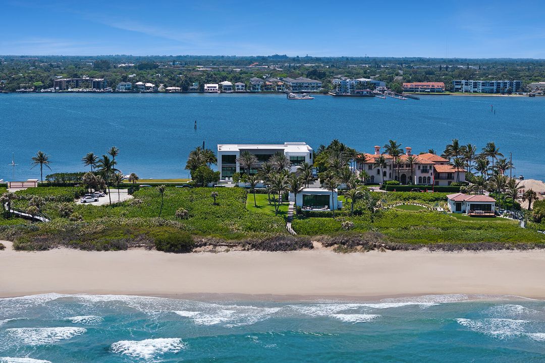 合同活跃: $84,888,000 (6 贝兹, 9 浴室, 16582 平方英尺)